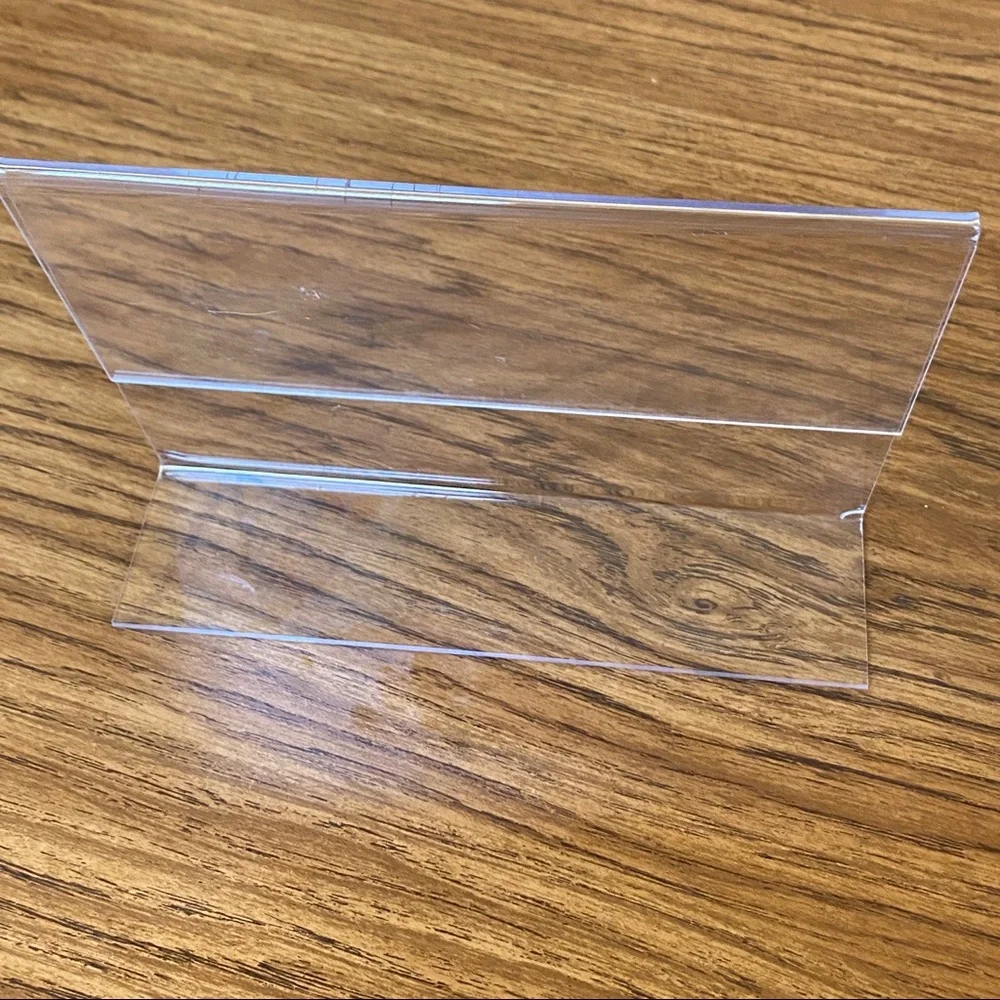 🌴 FREE Plastic Holding Stand
